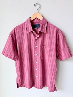 Abercrombie & Fitch Short-Sleeve Washed Red Vertical Stripe Button-Down Shirt
